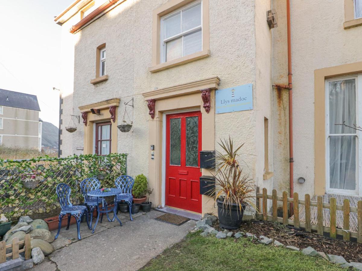 Llys Madoc, First Floor Flat Apartment Penmaenmawr Bagian luar foto